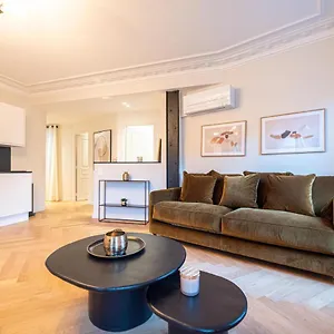 luxury-apartments-in-center.fr-paris.fr/