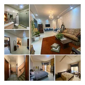 2-bedrooms W/ Balcony@downtown Mers Sultan شقة